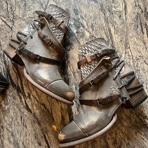 Freebird crue boots size 9